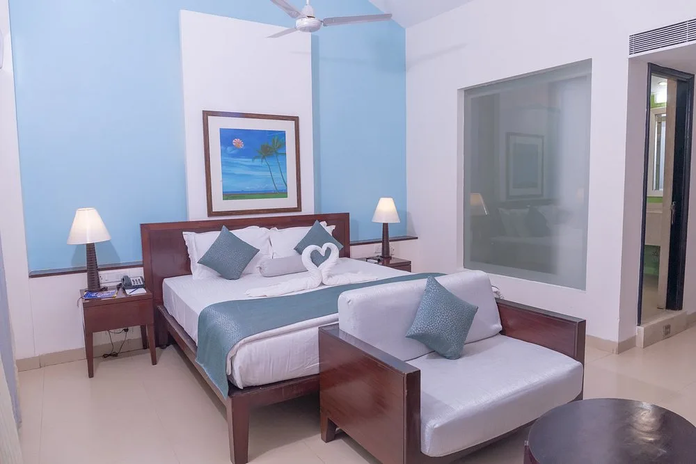 DELUXE ROOM